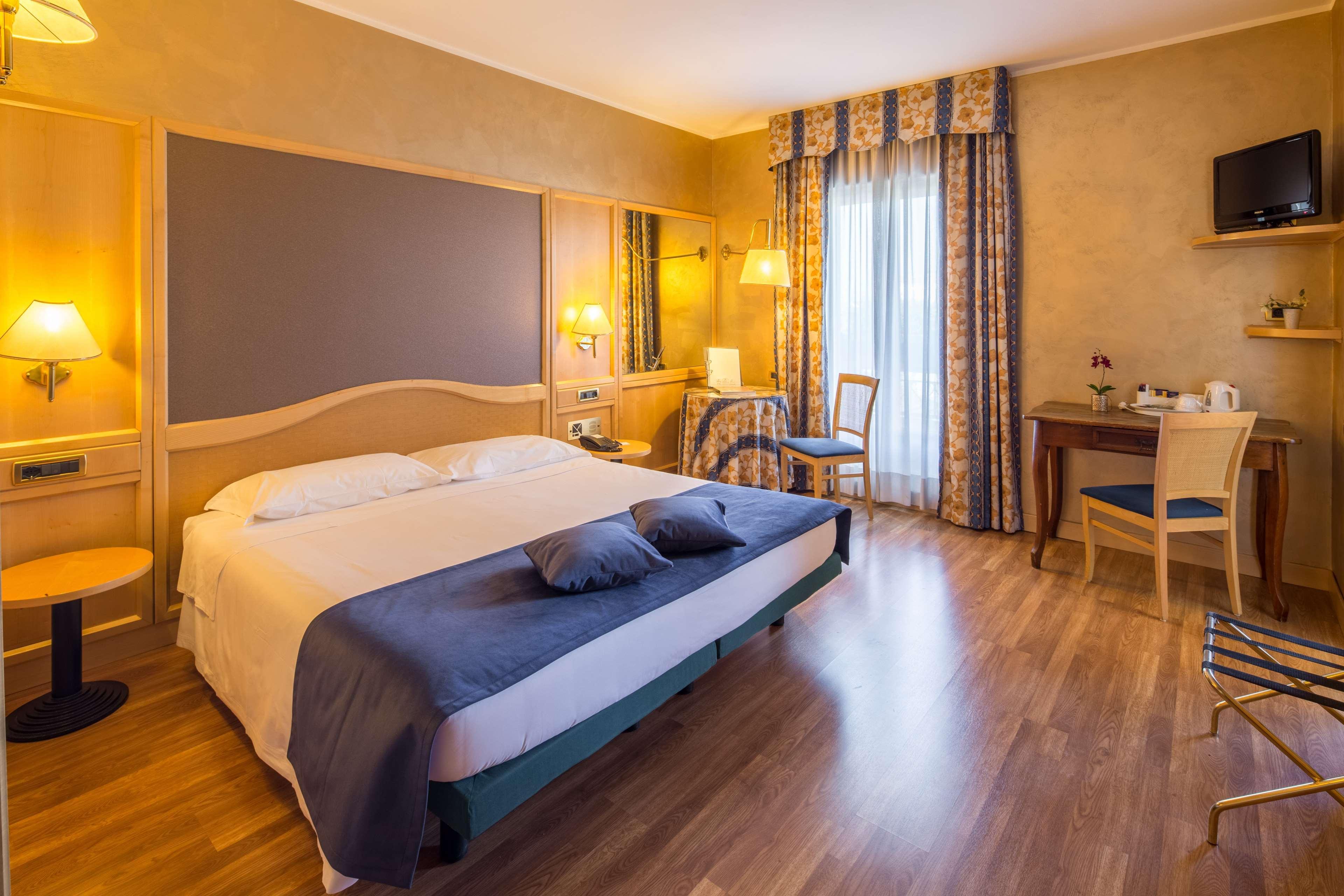 Best Western Hotel Luxor Torino Esterno foto